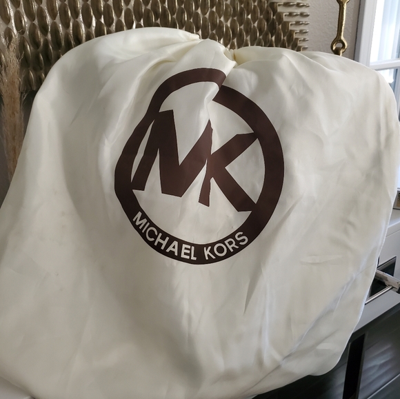 Michael Kors Signature Hamilton Tote Handbag - Picture 11 of 13